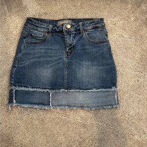 2Sable denim mini skirt 💙